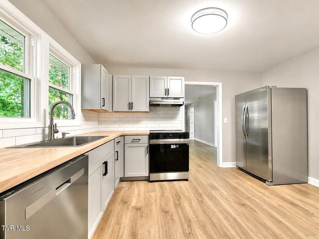 311 Randolph Street, Bristol, VA 24201