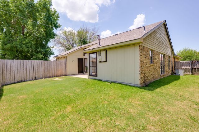 4610 Carmel Lane, Rowlett, TX 75088