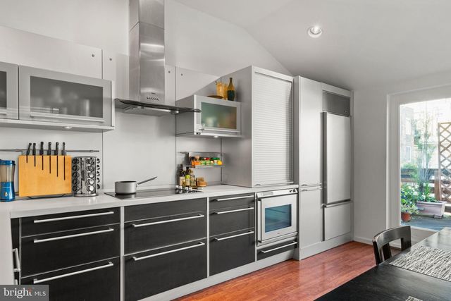 2219 RITTENHOUSE SQ, Philadelphia, PA 19103