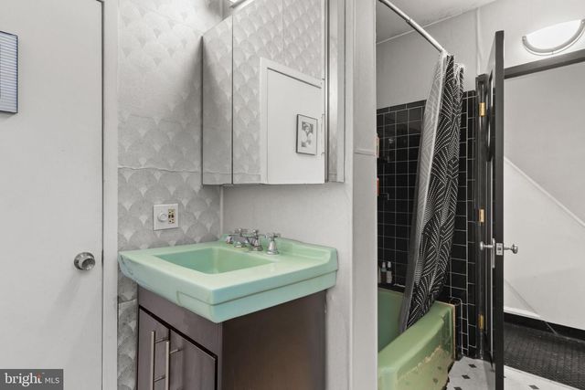 2219 RITTENHOUSE SQ, Philadelphia, PA 19103