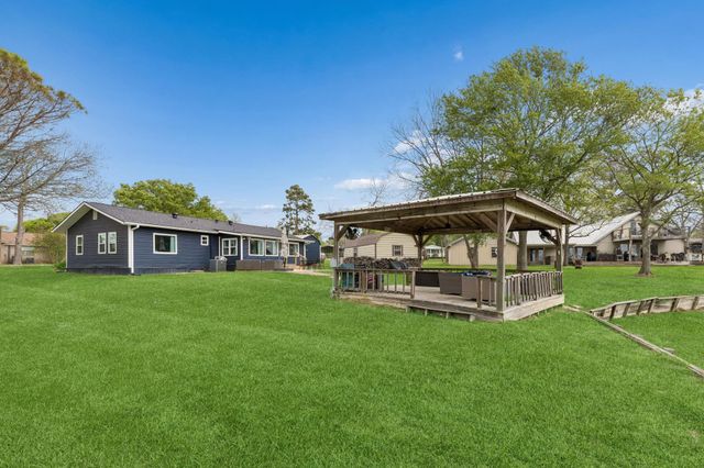 220 Teal Circle, Livingston, TX 77351