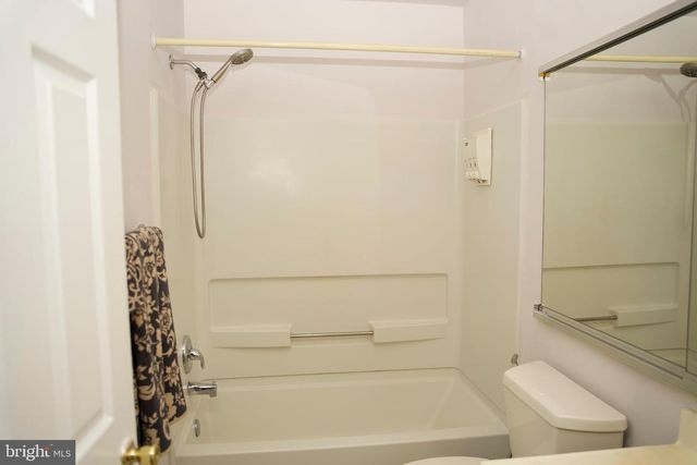 32 EATON CT, Newtown, PA 18940