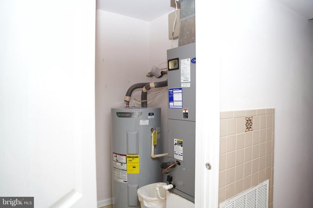 32 EATON CT, Newtown, PA 18940