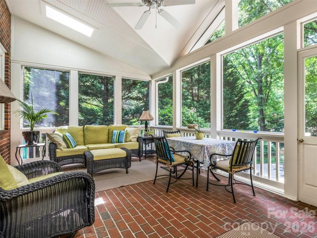 4026 Sharon View Road, Charlotte, NC 28226