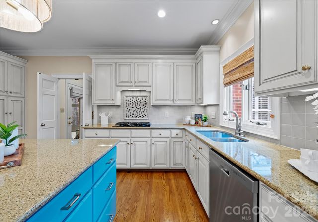 4026 Sharon View Road, Charlotte, NC 28226