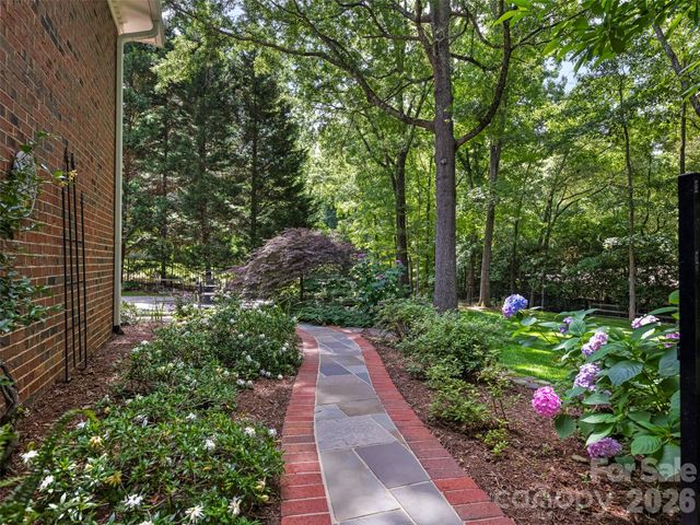4026 Sharon View Road, Charlotte, NC 28226