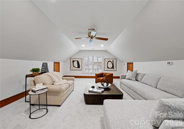 4026 Sharon View Road, Charlotte, NC 28226