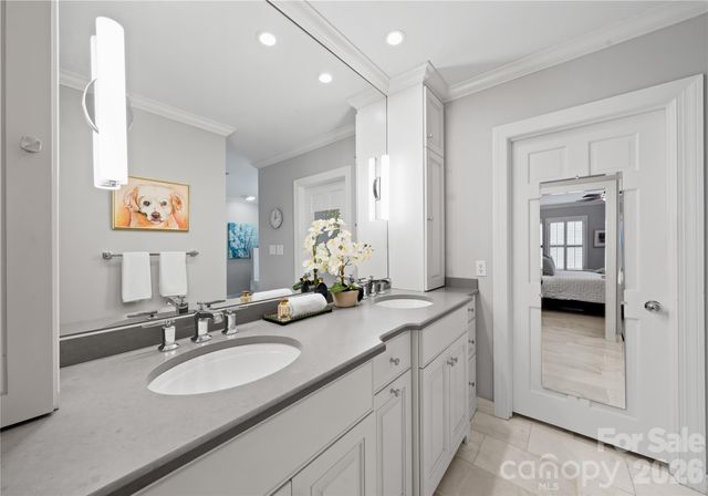 4026 Sharon View Road, Charlotte, NC 28226