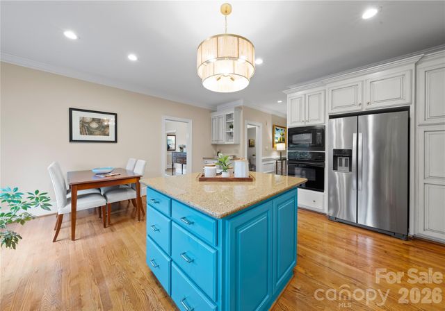 4026 Sharon View Road, Charlotte, NC 28226