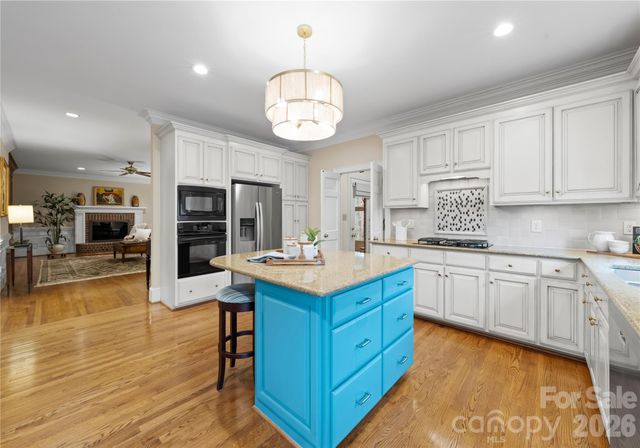 4026 Sharon View Road, Charlotte, NC 28226