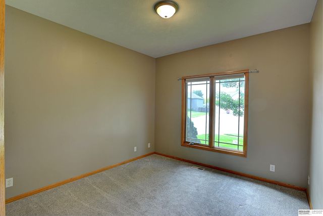 21308 Lincoln Boulevard, Gretna, NE 68028