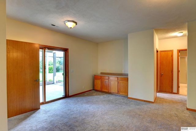 21308 Lincoln Boulevard, Gretna, NE 68028