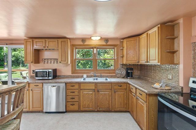 10328 W State Road 81, Beloit, WI 53511