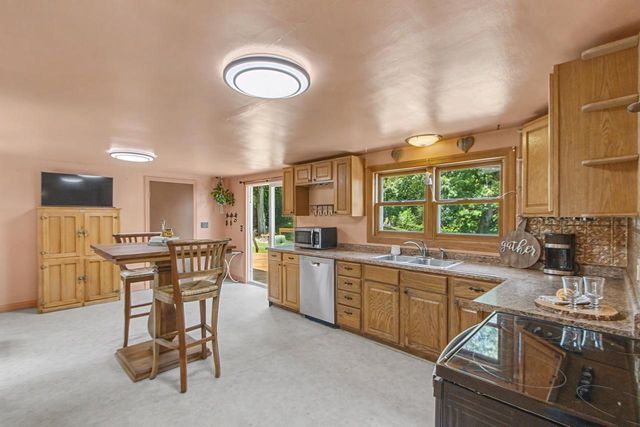 10328 W State Road 81, Beloit, WI 53511