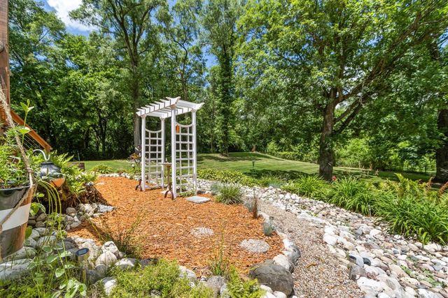 10328 W State Road 81, Beloit, WI 53511