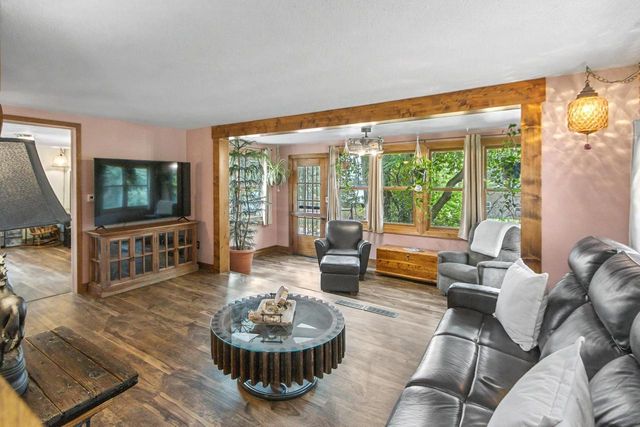 10328 W State Road 81, Beloit, WI 53511