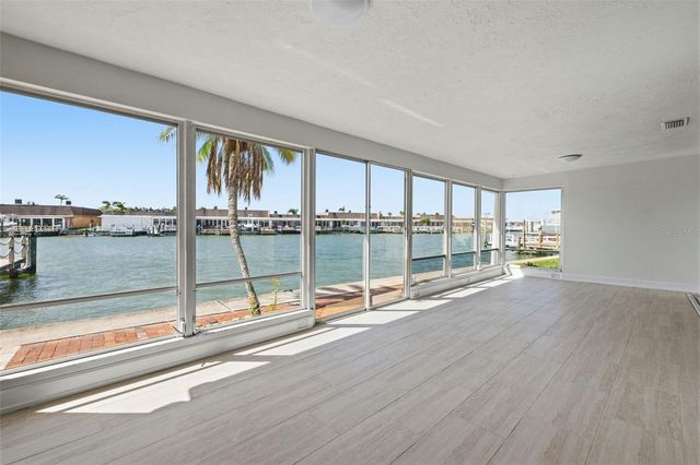 594 BOCA CIEGA POINT BOULEVARD N, St Petersburg, FL 33708