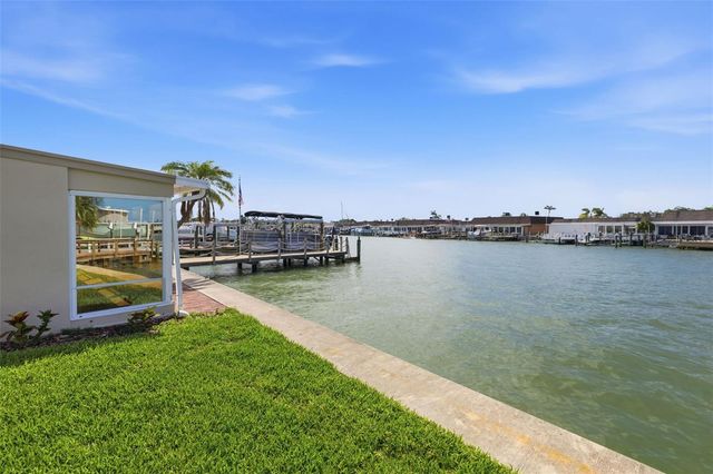 594 BOCA CIEGA POINT BOULEVARD N, St Petersburg, FL 33708