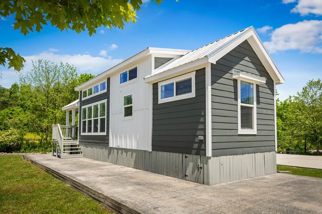 122 Mountain Meadows Drive, Morganton, GA 30560