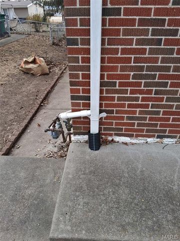 10539 Monarch Drive, St Louis, MO 63136