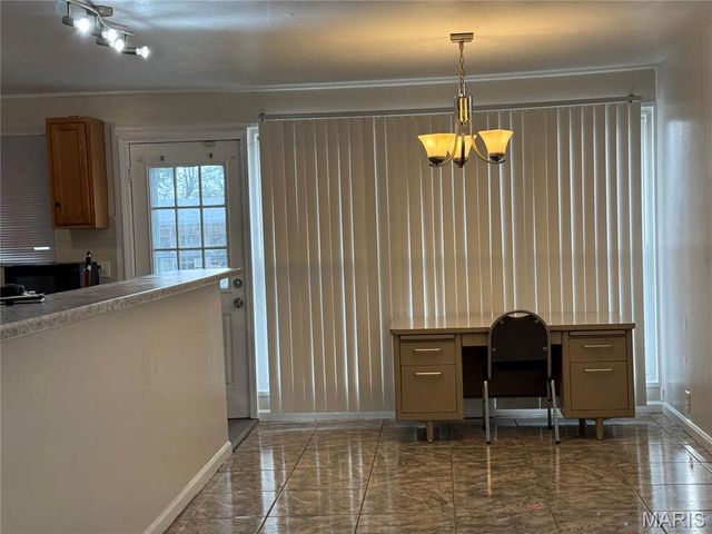 10539 Monarch Drive, St Louis, MO 63136