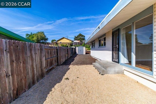 2512 Ardmore Dr, San Pablo, CA 94806