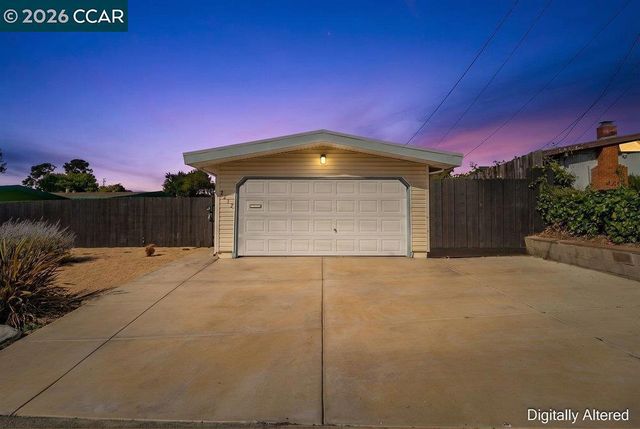 2512 Ardmore Dr, San Pablo, CA 94806