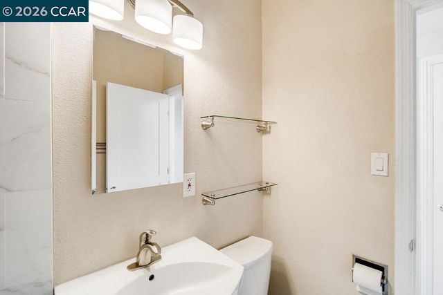 2512 Ardmore Dr, San Pablo, CA 94806