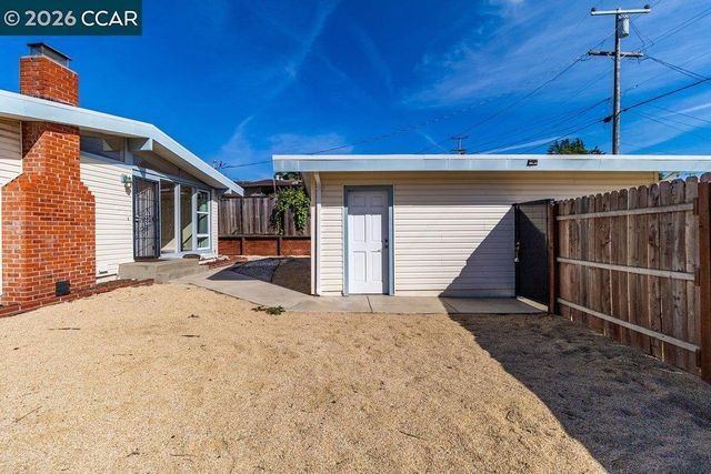 2512 Ardmore Dr, San Pablo, CA 94806