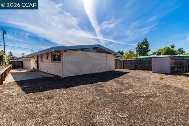 2512 Ardmore Dr, San Pablo, CA 94806