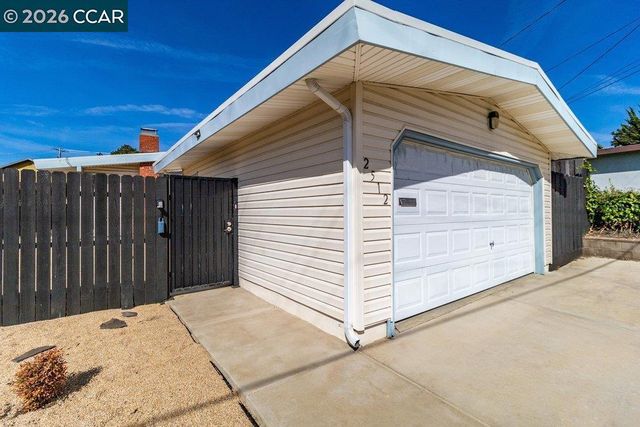 2512 Ardmore Dr, San Pablo, CA 94806