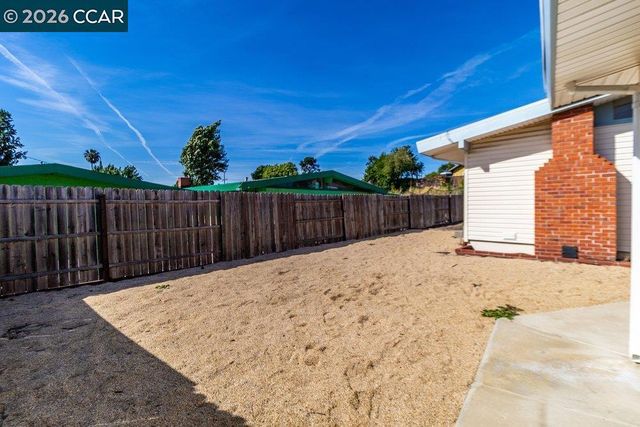 2512 Ardmore Dr, San Pablo, CA 94806
