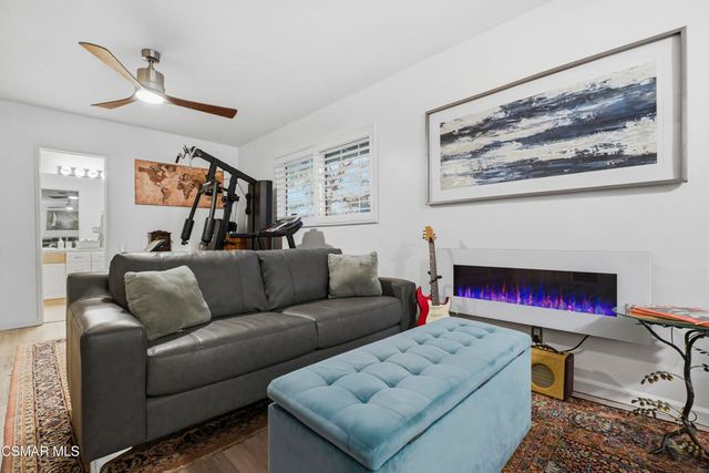 4771 Excelente Drive, Woodland Hills, CA 91364