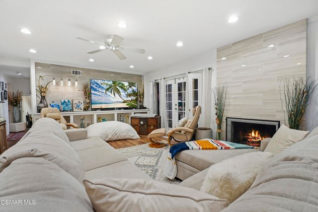 4771 Excelente Drive, Woodland Hills, CA 91364