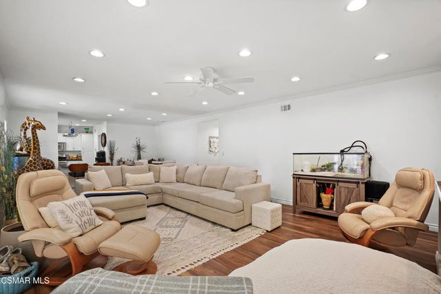 4771 Excelente Drive, Woodland Hills, CA 91364