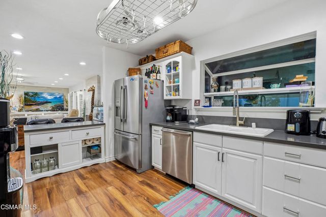 4771 Excelente Drive, Woodland Hills, CA 91364