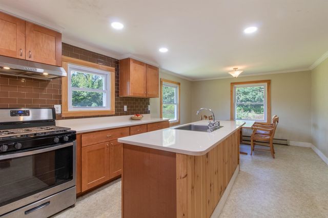 3041 Cross Road, Jay, VT 05859