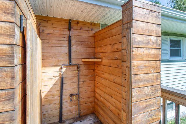 3041 Cross Road, Jay, VT 05859