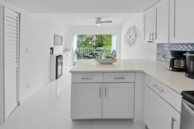 7369 Orangewood Lane 303, Boca Raton, FL 33433