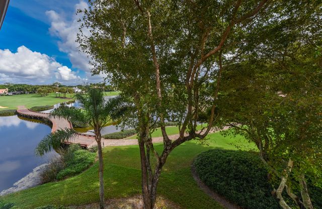 7369 Orangewood Lane 303, Boca Raton, FL 33433