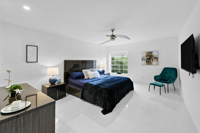 7369 Orangewood Lane 303, Boca Raton, FL 33433