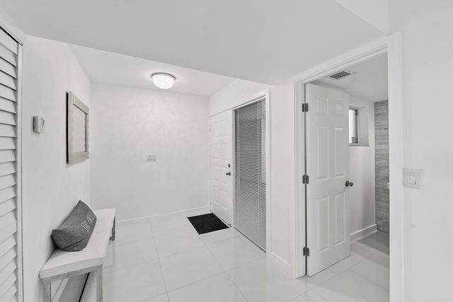 7369 Orangewood Lane 303, Boca Raton, FL 33433