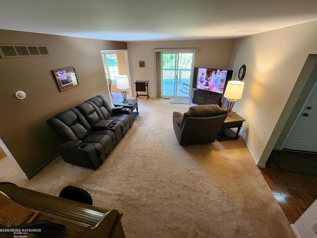 37343 Stonegate Circle, Clinton Twp, MI 48036