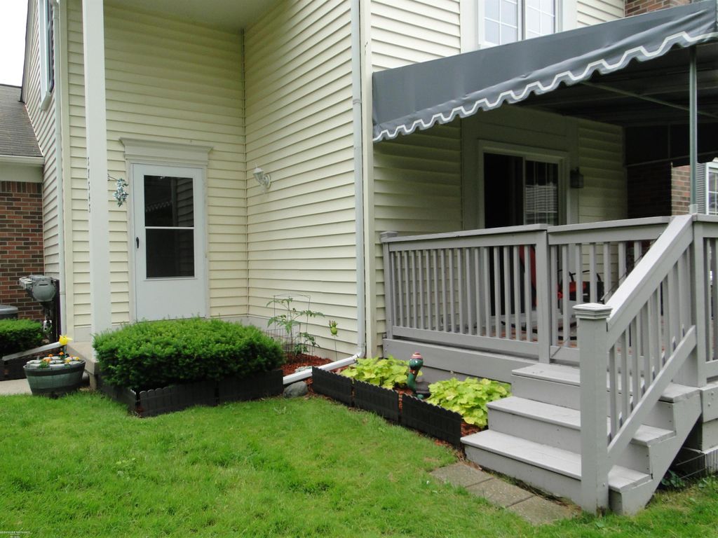 37343 Stonegate Circle, Clinton Twp, MI 48036