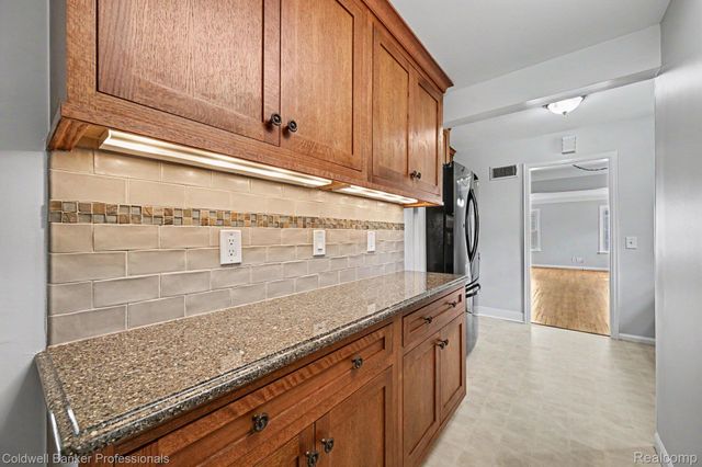 11101 Gold Arbor Road, Plymouth Charter Township, MI 48170