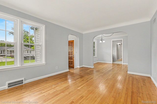 11101 Gold Arbor Road, Plymouth Charter Township, MI 48170