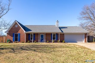 2230 Cecille Drive SW, Huntsville, AL 35803