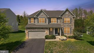 35514 SAINT JAMES DR, Round Hill, VA 20141