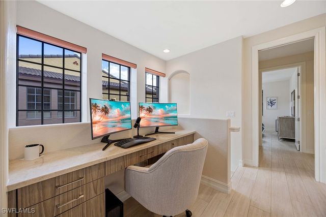 9076 Rialto ST 62, Naples, FL 34113