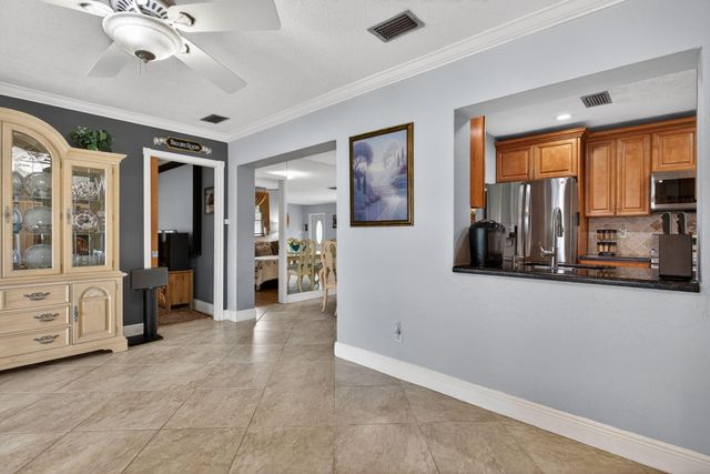 7306 NW 94th Way, Tamarac, FL 33321